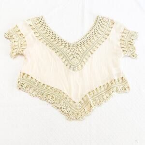 Tobi Short Sleeve Woven Bohemian Style Cream Cropped Top Size Small